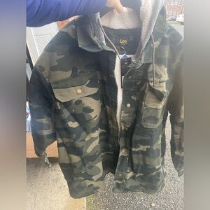 Lee Green Camouflage Outerwear